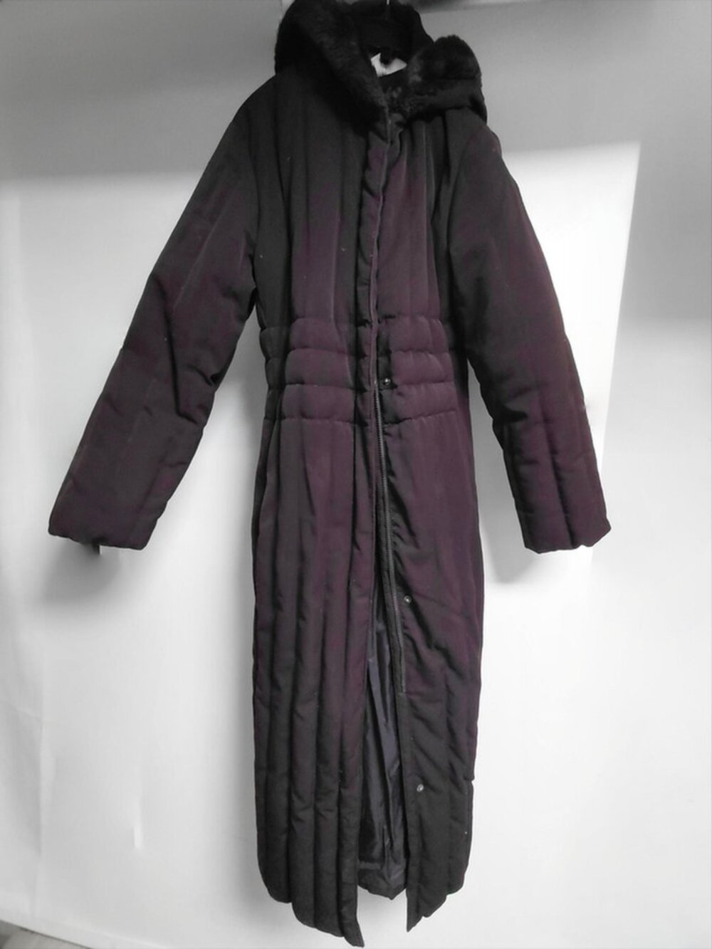 Women's Winter Full Long Puffer Jacket, Fur Hood, Slim Fit